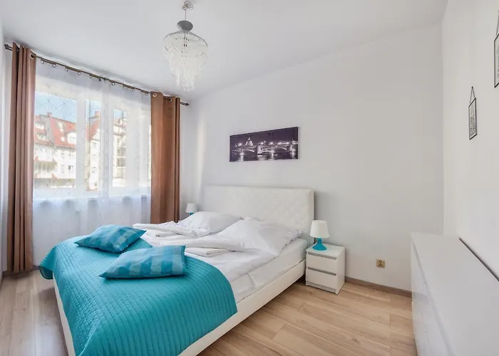 Port Ii, Sun & Snow * Kolobřeh